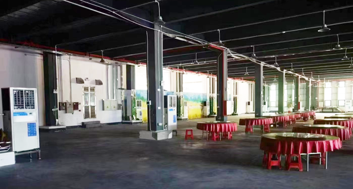 企業(yè)公司飯?zhí)檬程谜w降溫，安裝蒸發(fā)冷省電空調(diào)-立式軸流機組