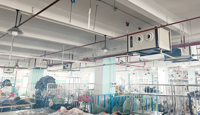 制衣廠整體制冷降溫，安裝蒸發(fā)冷省電空調(diào)-臥式射流空調(diào)機(jī)組