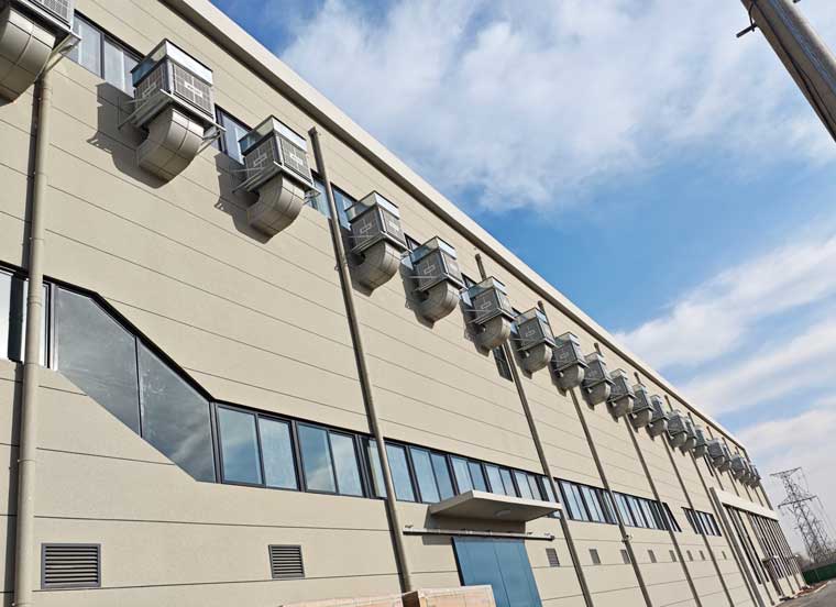 工業廠房車間通風降溫，應用蒸發式冷風機